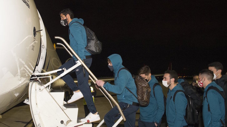 La expedición del Athletic no ha podido aterrizar en Madrid y ha vuelto a Bilbo. (ATHLETIC CLUB)