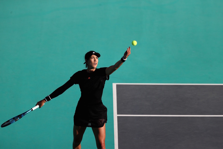 Tras perder en Abu Dabi, Garbiñe Muguruza ya piensa en el Open de Australia. (Twitter WTA Español)