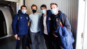 Mikel Oyarzabal, David Zurutuza, Aritz Elustondo y Asier Illarramendi han vuelto a juntarse en el viaje a Córdoba. (REAL SOCIEDAD)