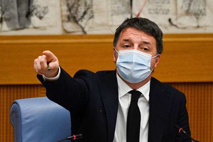 Renzi, en su comparecencia. (Alberto PIZZOLI | AFP)