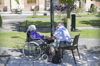 La afección del covid en Nafarroa ha crecido sobre todo entre las personas mayores.    (Idoia ZABALETA I FOKU)