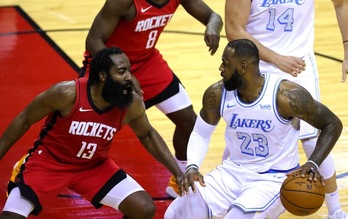 Los Angeles Lakers ha sido el último rival de James Harden como jugador de los Houston Rockets. (Carmes MANDATO / AFP PHOTO)
