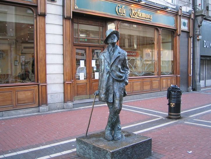 Estatua de James Joyce en las calles de Dublín. NAIZ