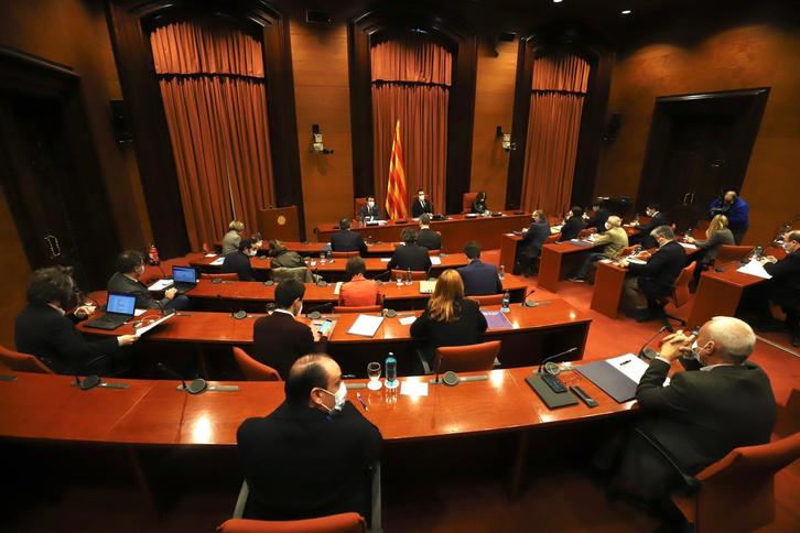 Mesa de partidos celebrada el pasado viernes en el Parlament de Catalunya. (Govern de la Generalitat)