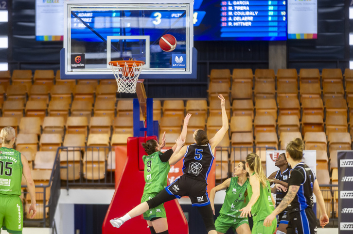 Amaia Eraunzetamurgil ha vuelto a cuajar un gran partido en Mendizorrotza. (Jaizki FONTANEDA/FOKU)