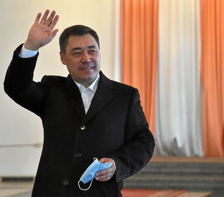 El presidente Sadyr Zhaparov. (Vyacheslav OSELEDKO/AFP)