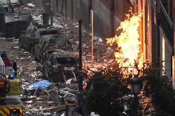 La explosión ha destruido parte de un edificio. (Oscar DEL POZO/AFP)