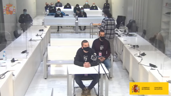 Galder Barrado declara en la Audiencia Nacional. Detrás aparece Aitor Zelaia. (AUDIENCIA NACIONAL)