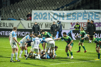 Después de caer ante Pau en casa, Aviron viaja a La Rochelle. (Guillaume FAUVEAU)