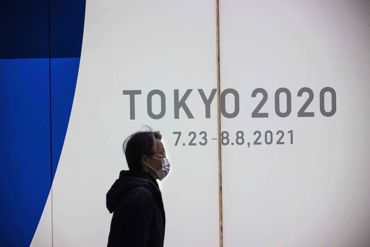 Cartel anunciador de los Juegos de Tokio. (Behrouz MEHRI/AFP)