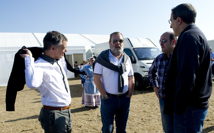 José Luis Sabas, junto a Iñigo Urkullu, Andoni Ortuzar y José Luis Bilbao en el Alderdi Eguna de 2011. (Raúl BOGAJO I FOKU)