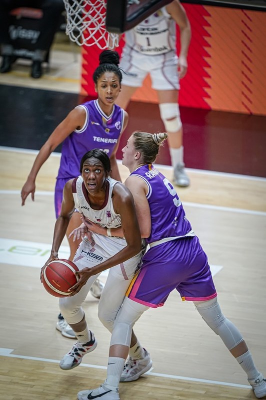 Nogaye Lo se ha consagrado en esta serie de la Women Eurocup, pese a la derrota ante Ciudad de La laguna. (FIBA BASKETBALL)