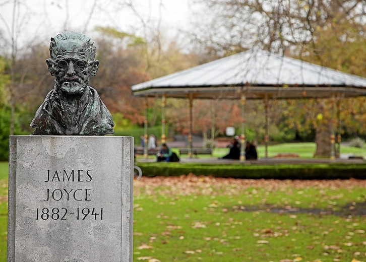 Joyce-ren estatua, Dublinen.