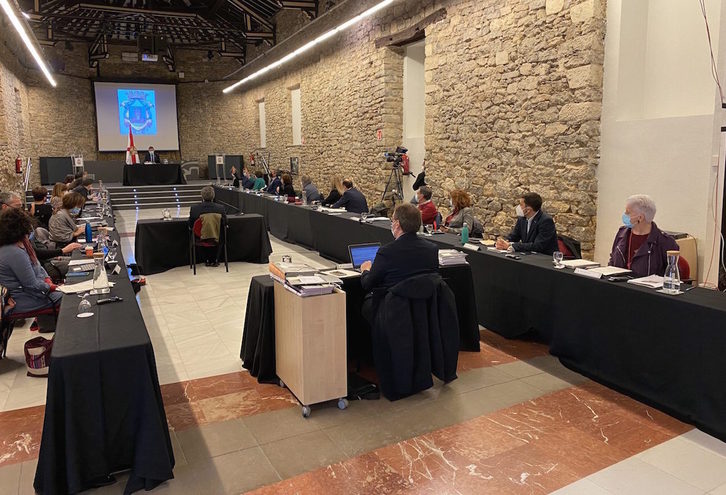Pleno del Ayuntamiento de Gasteiz en el que se han aprobado las cuentas para 2021. (GASTEIZKO UDALA)