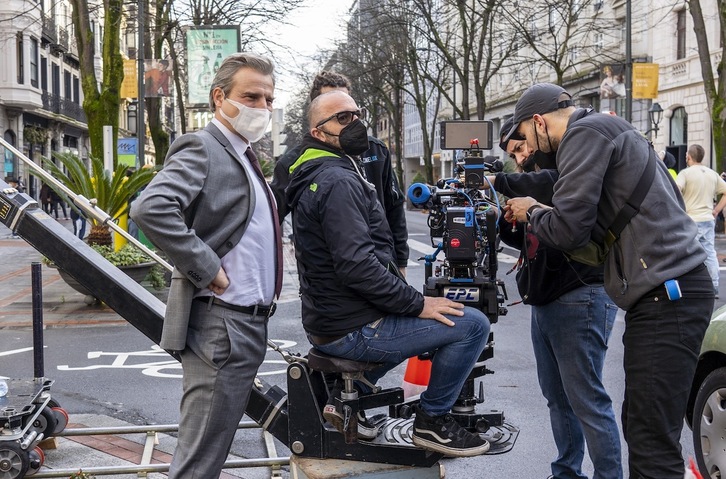 Alberto San Juan, durante el rodaje en la Gran Vía. (Aritz LOIOLA / FOKU)