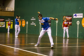 Joseba Ezkurdiak erasoan egindako tantoek eman diete garaipena Aspeko bikoari. (Jaizki FONTANEDA/FOKU)