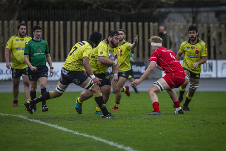 Jugadores del Getxo, en el derbi jugado contra el Ordizia el pasado diciembre. (Aritz LOIOLA / FOKU)
