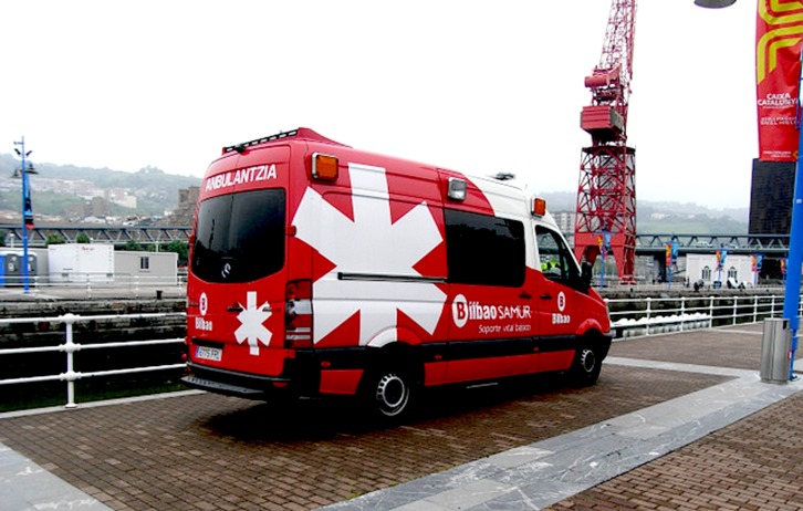 Ambulancia de SAMUR-Bilbao.