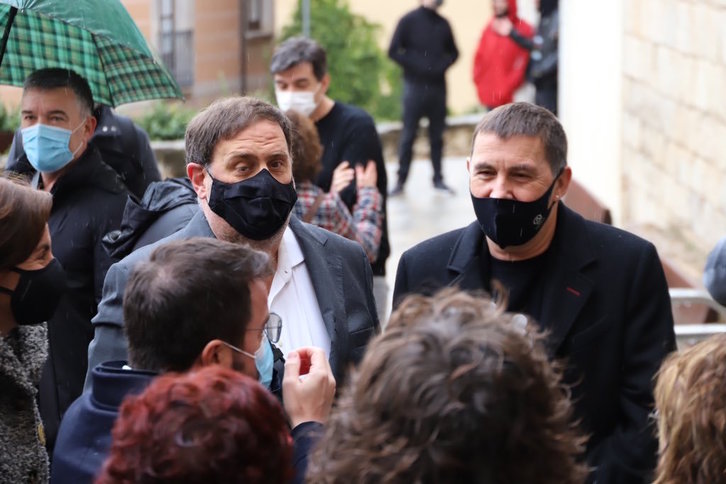 Oriol Junqueras y Arnaldo Otegi en un acto de campaña. (@ArnaldoOtegi)