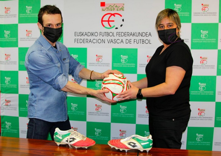 Koikili con Eba Ferreira, exjugadora del Athletic. (@BideanTeam) 