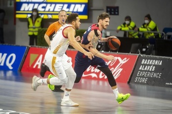 Achille Polonara, uno de los nuevos héroes del Baskonia, confía en poder ganar en Gasteiz la Copa que se le ha venido resistiendo en Italia. (Jaizki FONTANEDA / FOKU)