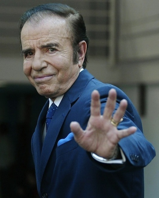 El expresidente argentino Carlos Menem, en una imagen de 2004. (Victor ROAJS/AFP 