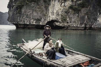 Encuentro vietnamita entre Thuy  (Leanna Chea) e Isabelle (Anne Dorval). (NAIZ)