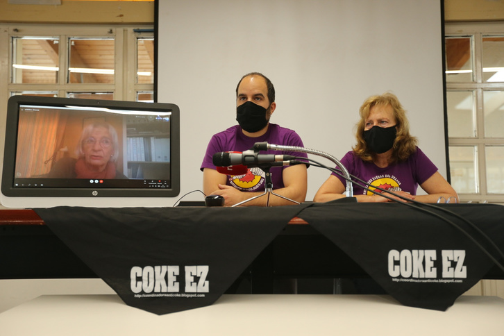 La abogada Cristina Álvarez, de modo telemático, y representantes de Meatzaldea Bizirik, en la comparecencia. (Aritz LOIOLA/FOKU)