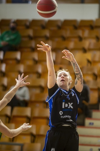 Superados sus problemas físicos, Joyce Cousseins-Smith aspira a reencauzar el camino de IDK Euskotren entre las ocho primeras. (Jaizki FONTANEDA / FOKU)