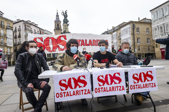 Rueda de prensa ofrecida en Gasteiz. (Jaizki FONTANEDA/FOKU)
