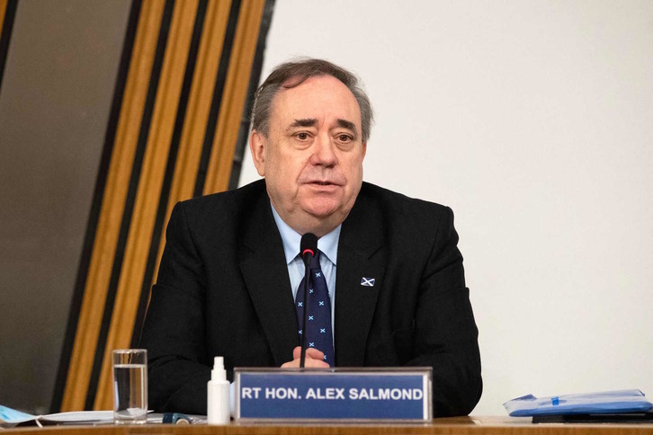 Alex Salmond ha comparecido hoy en el Parlamento escocés. (Andy BUCHANAN / AFP)