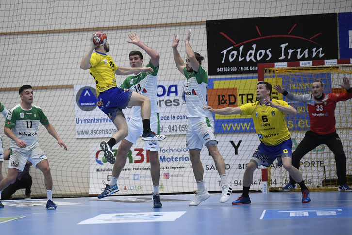 Tras vencer a Anaitasuna y Guadalajara, Bidasoa Irun quiere asentarse en la segunda plaza. (Gorka RUBIO/FOKU)