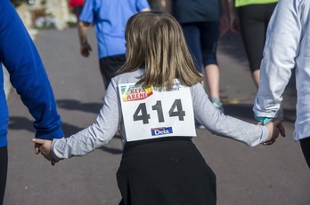 Carrera solidaria en el Día Gure Señeak, asociación que trabaja en favor de los niños y niñas con enfermedades raras. (Marisol RAMÍREZ/FOKU)