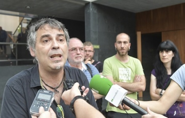 Paul Bilbaok sinatzen du Europako Kontseilura zuzendutako txostena. (Idoia ZABALETA/FOKU)