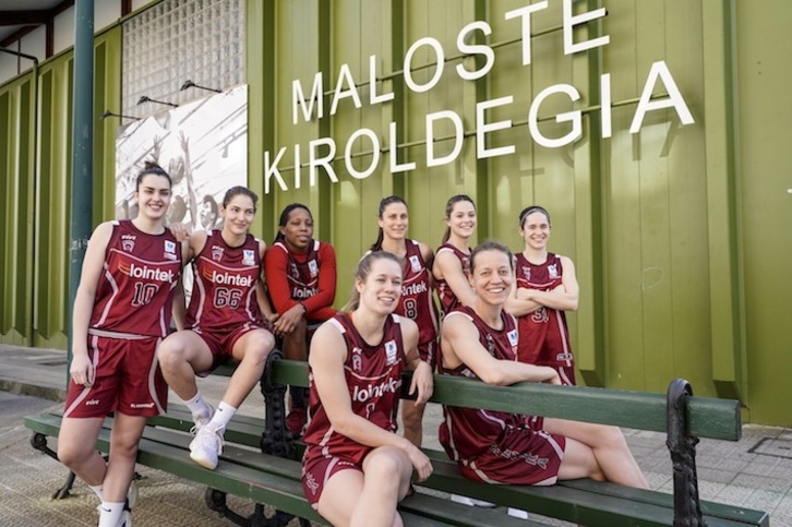 La plantilla de Gernika Bizkaia espera tener a la mayoría de sus integrantes en el viaje a Valencia. (Marisol RAMÍREZ / FOKU)