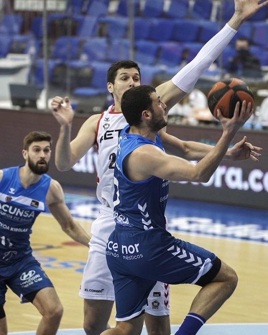 Bilbao Basketen aurka gaizki egindakoa zuzendu eta martxa ona berriro hartzea da Gipuzkoa Basketen egitekoa. (Andoni CANELLADA / FOKU)