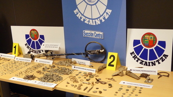 «Burdin» operazioan Ertzaintzak antzemandako materiala (Argazkia: Ertzaintza)