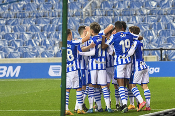 Los realistas celebran el gol de Merino que abría pronto el marcador. (Gorka RUBIO/FOKU)