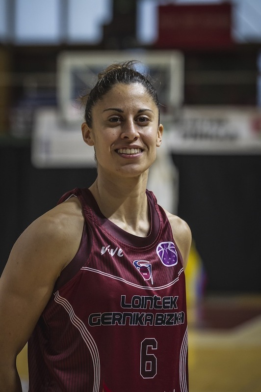 Naiara Diez, Lointek Gernika Bizkaiako kapitaina, erretiroa hartuta ere. (Aritz LOIOLA / FOKU)