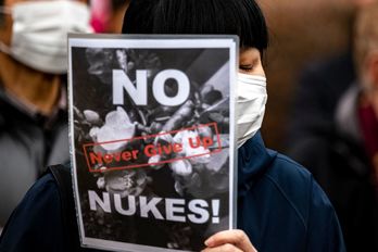 Manifestación antinuclear en Tokio el pasado domingo, como preludio del décimo aniversario del accidente de Fukushima. (Philip FONG / AFP) 