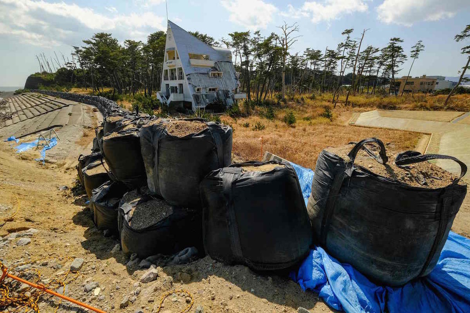 Una casa abandonada junto a la playa en la localidad de Futaba. (Kazuhiro NOGI / AFP) Una casa abandonada junto a la playa en la localidad de Futaba. (Kazuhiro NOGI / AFP)
