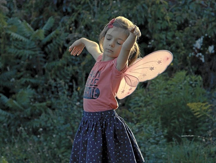 Fotograma de ‘Una niña’.