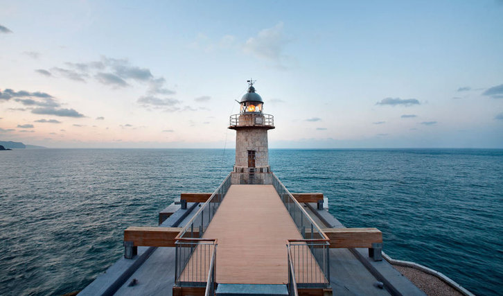 El faro de Santa Catalina, en Lekeitio, es el único abierto al público en la costa cantábrica.