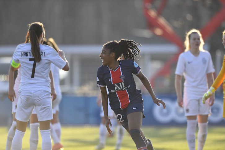 Lawrence celebra el cuarto tanto de la goleada del PSG al Sparta en el partido de ida. (PSG)