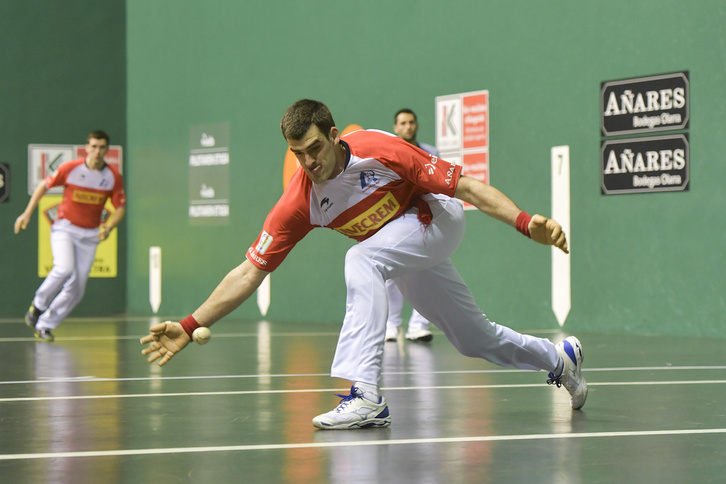 Joseba Ezkurdiak bere alderik lehiakorrena atera beharko du sailkapena lortu nahi badu. (Iñigo URIZ/FOKU)