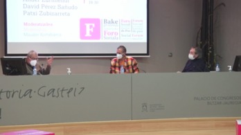 Charla del Foro Social sobre la cultura y la convivencia.