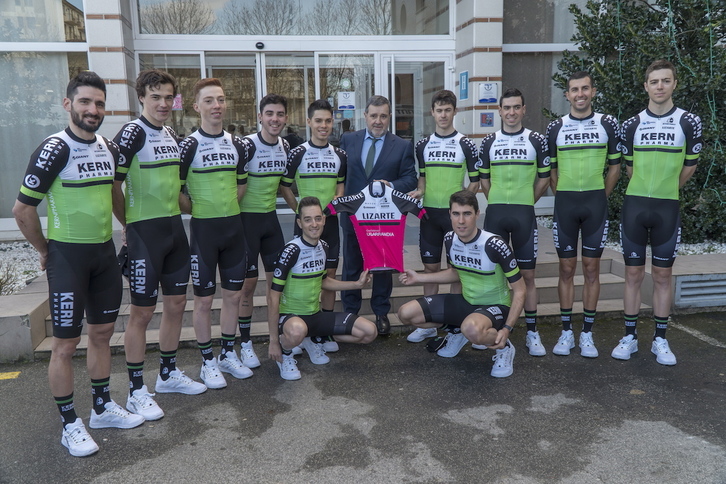 Presentación del Kern Pharma, equipo que se estrenará en el calendario UCI World Tour en la Volta a Catalunya. (Andoni CANELLADA/FOKU)