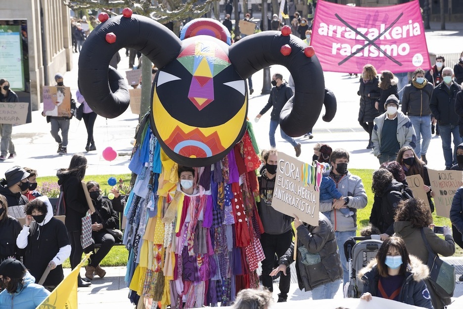 Manifestación antiracista en Iruñea. (Jagoba MANTEROLA/FOKU)