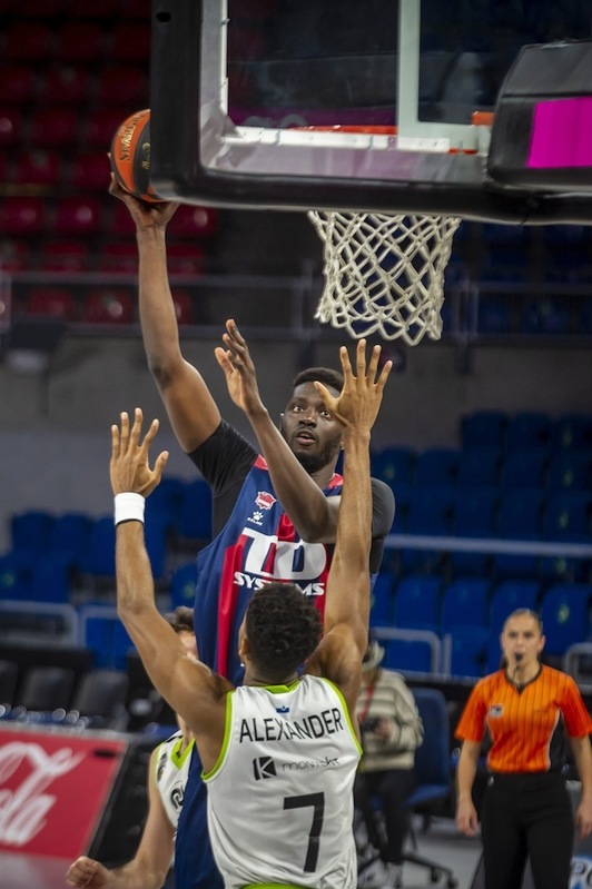 A falta de Jekiri, Ilimane Diop y Youssoupha Fall, en imagen, deberán dar un paso adelante. (Jaizki FONTANEDA / FOKU)