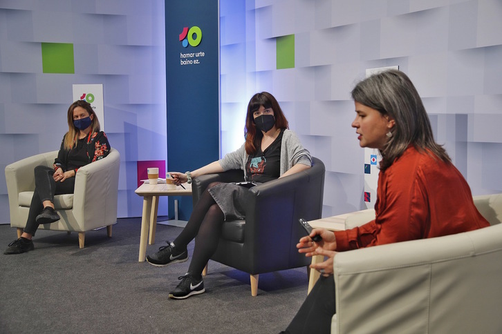 Miren Aranguren, Oihana Etxebarrieta y Josefina Roco, en las jornadas convocadas por EH Bildu. (EH BILDU)